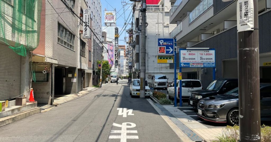 近鉄大阪難波駅・地下鉄なんば駅から今昔荘道頓堀7