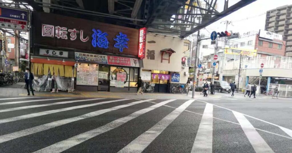 JR鶴橋駅中央出口から回転すし海幸